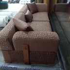 dokuma kumaşla döşenmiş kanepe silinebilen leke tutmaz